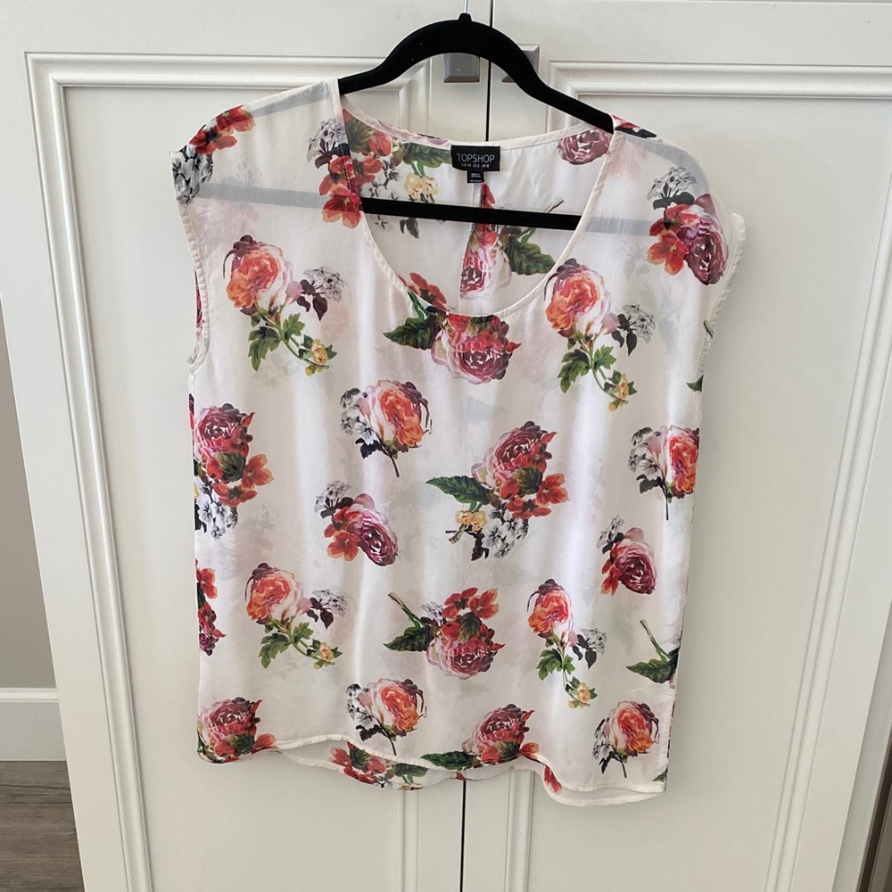 Topshop Cottagecore loose and flowy flowered top size 8